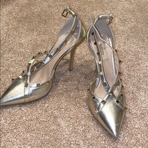 Valentino rockstud Gucci louboutin pump heels shoe